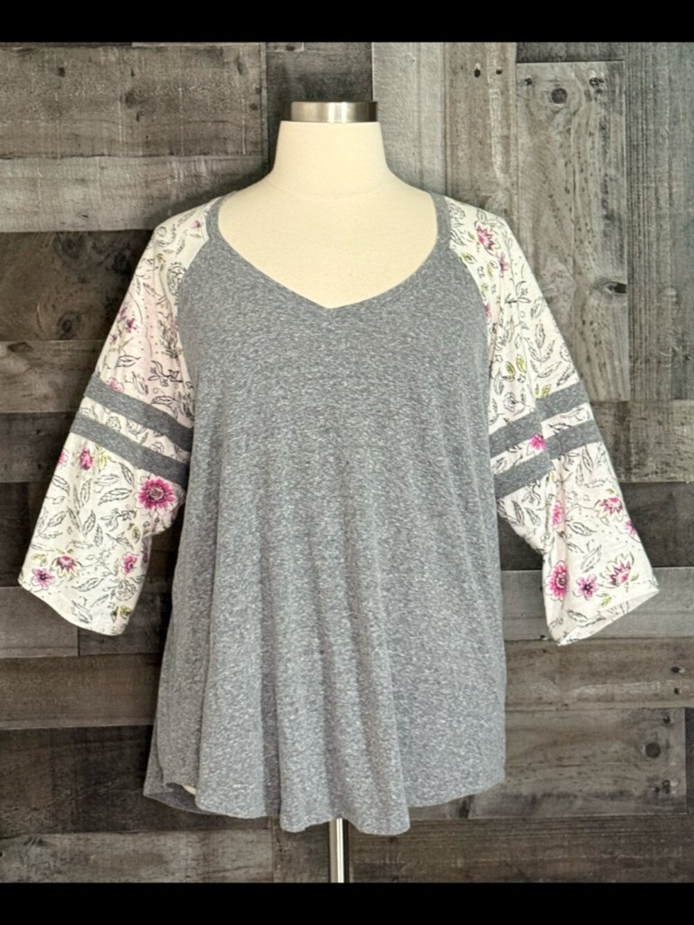 Torrid 3 gray floral baseball tee sporty pastel paisley bohemian casual summer